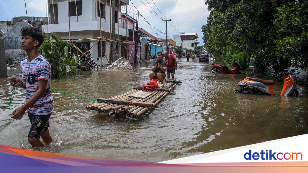 17 Wilayah di Kota Bekasi Terendam Banjir, Ada yang Sampai 1,5 Meter