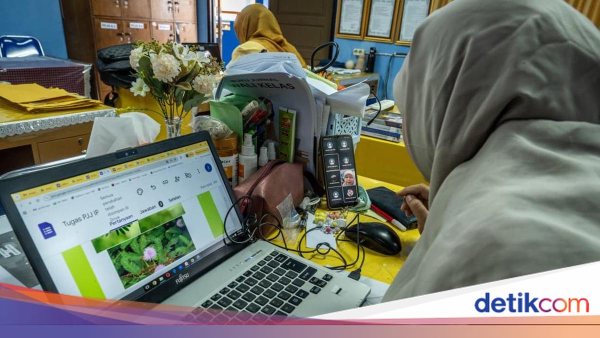 Jakarta Berlakukan PJJ ke Semua Sekolah Imbas Abu Vulkanik Anak Krakatau