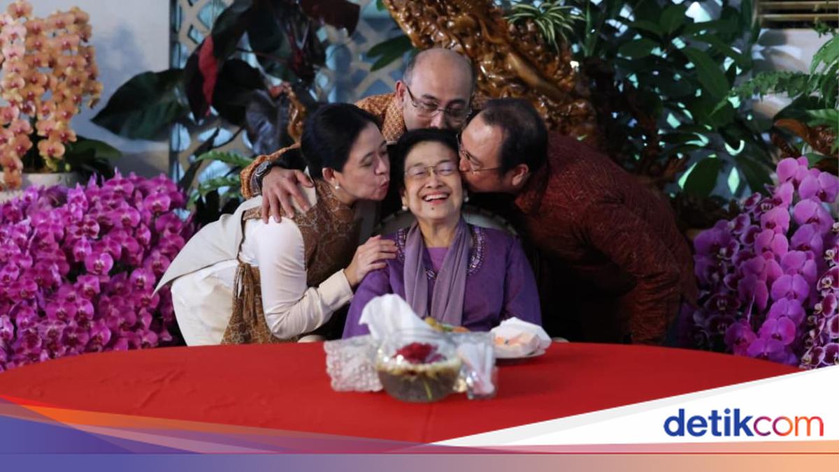 Megawati Dicium 3 Anaknya di Perayaan HUT Ke-79, Trah Sukarno Reuni