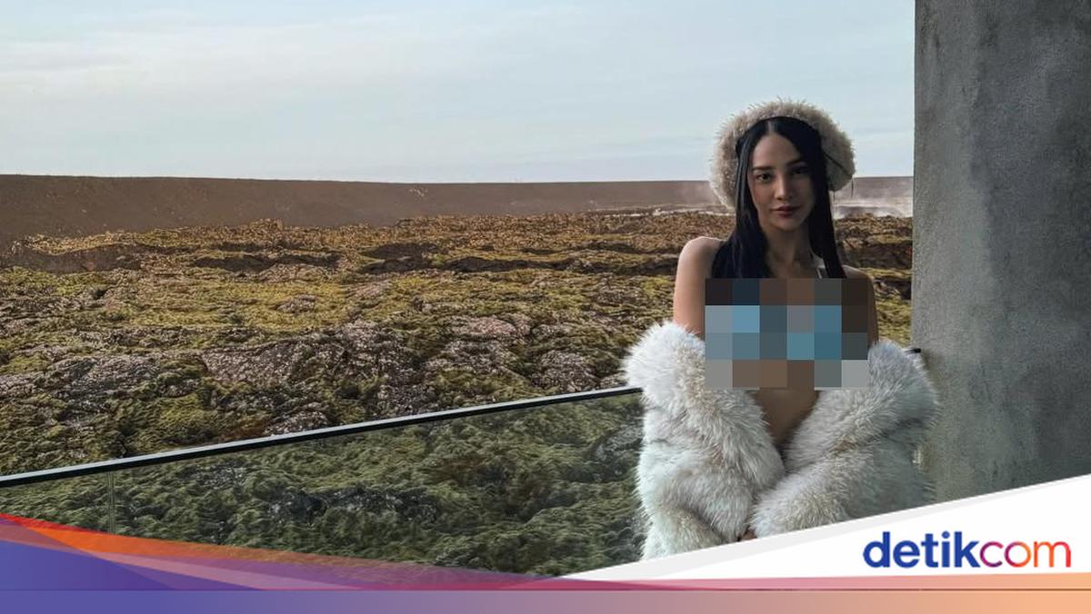 Gaya Anya Geraldine Liburan di Blue Lagoon