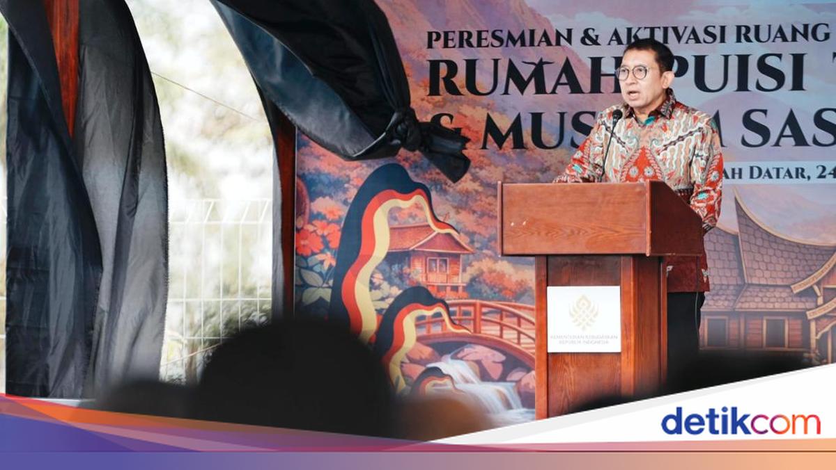Fadli Zon Resmikan Rumah Puisi Taufiq Ismail-Museum Sastra Indonesia
