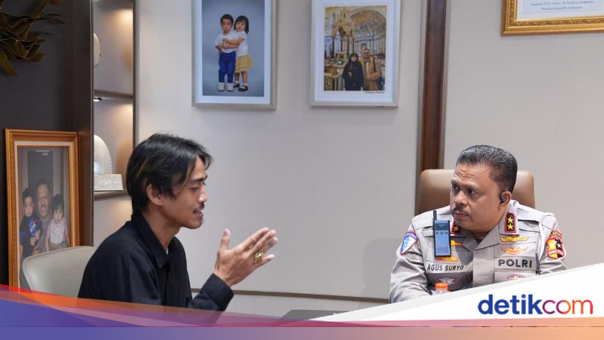 Viral Aksi Heroik di Tol Japek, Kakorlantas Beri Penghargaan ke Sopir Truk