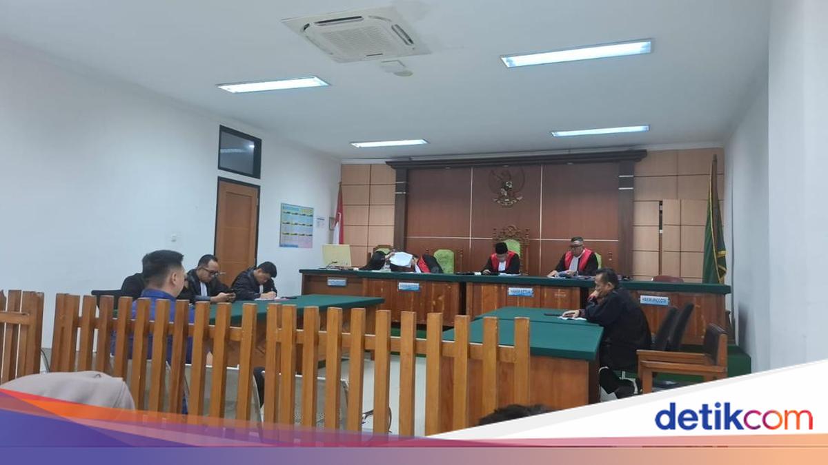 Jual Obat Tanpa Resep Dokter, Bos Apotek di Cilegon Divonis Denda Rp 1,2 M