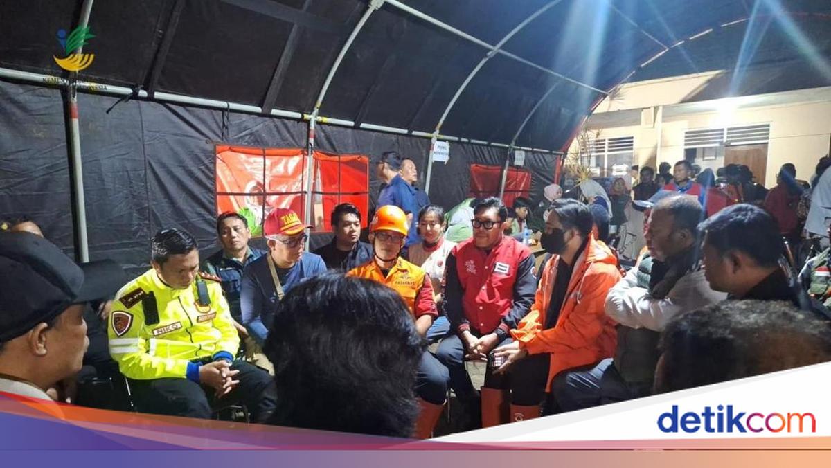 Tim Kemensos Turun Langsung Bantu Pencarian Korban Longsor Cisarua