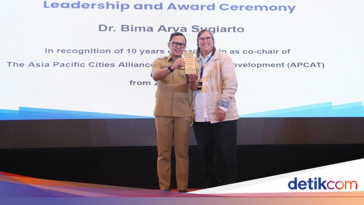 Bima Arya Raih Penghargaan APCAT Usai Kendalikan Tembakau di Asia Pasifik