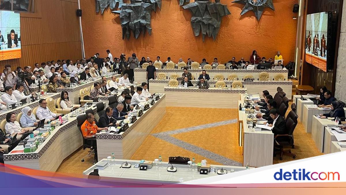 Komisi V DPR Cecar Menteri PU soal Anggaran Penanganan Bencana Sumatera