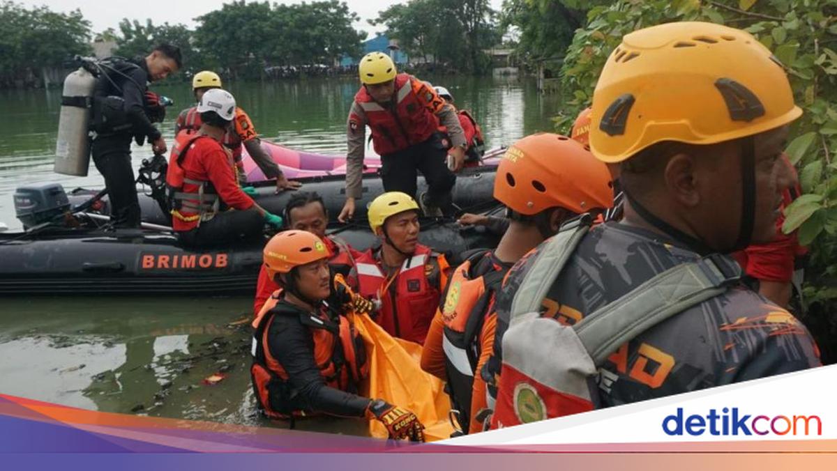 Ibu-ibu Tenggelam di Danau Bekasi, Tim SAR Brimob Polda Metro Evakuasi