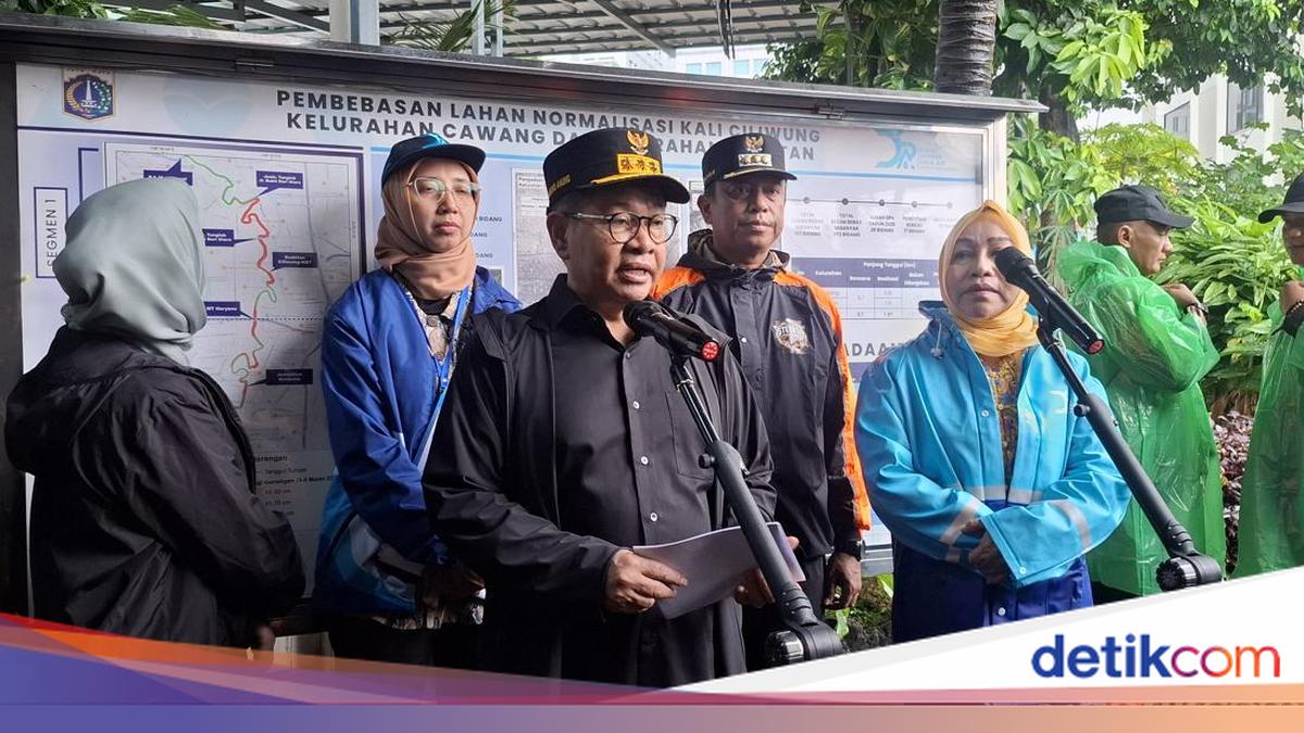Pramono Lanjutkan Normalisasi Ciliwung Usai Mandek 2017, Kurangi Banjir 40%