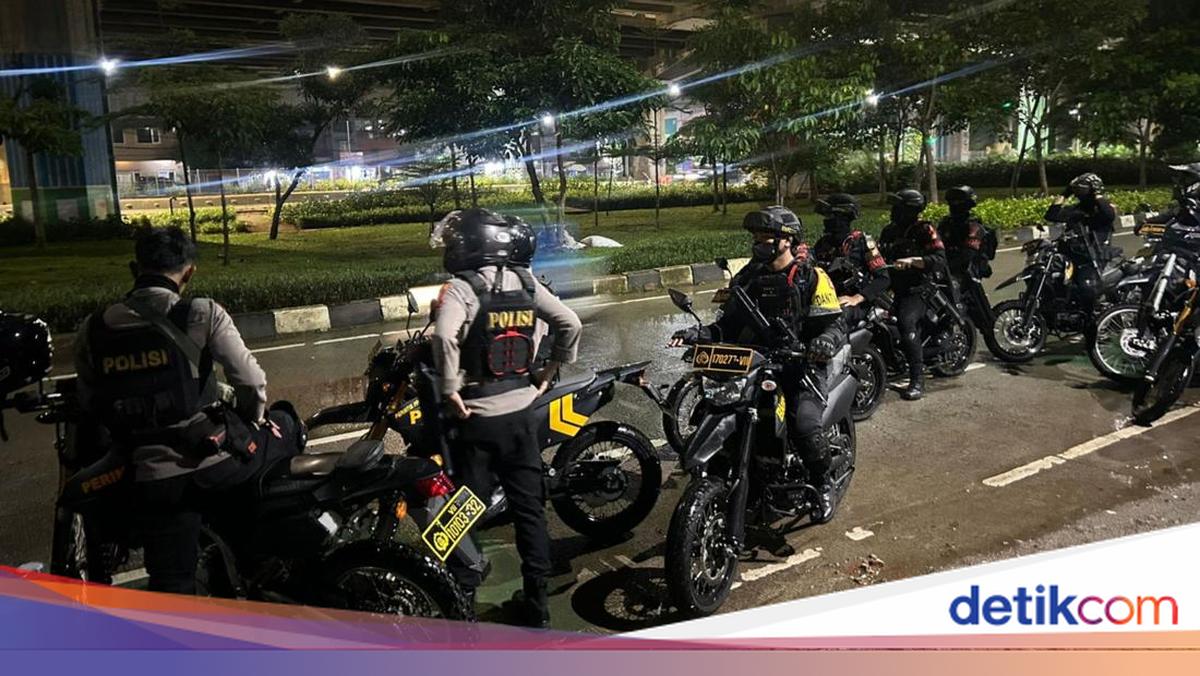 Patroli Operasi Pekat, Polda Metro Gagalkan Transaksi Narkoba di Jaktim