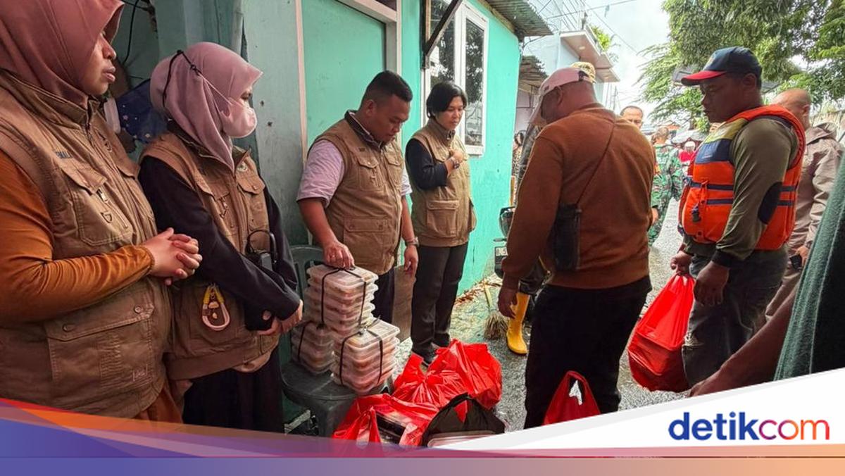 Polisi dan SPPG Teluk Pucung Bekasi Salurkan Makanan untuk Korban Banjir