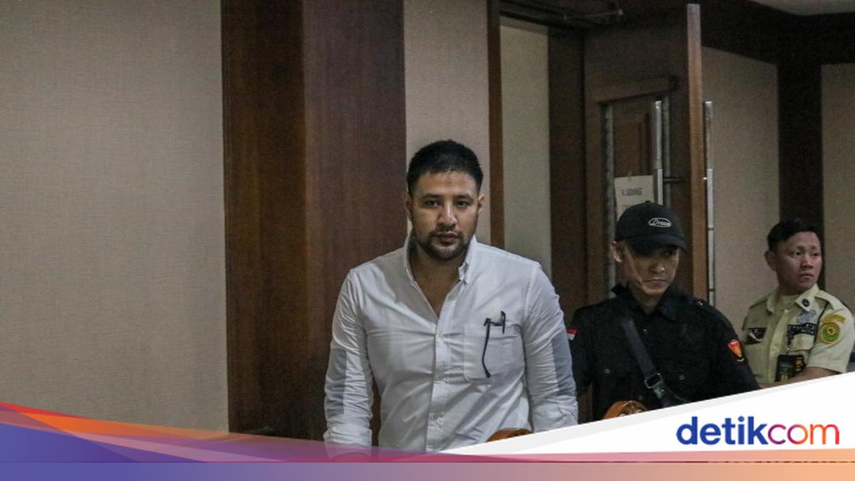Ammar Zoni Bawa-bawa Akhirat Bantah Kesaksian di Sidang