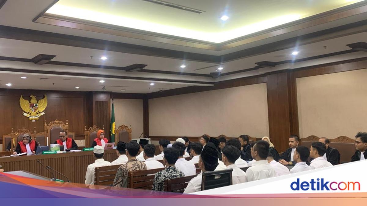 23 Terdakwa Kasus Kericuhan Demo Agustus Divonis Masa Percobaan 10 Bulan
