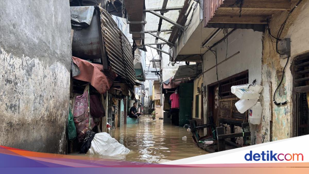 Kondisi Terkini Banjir di Kampung Melayu Jaktim