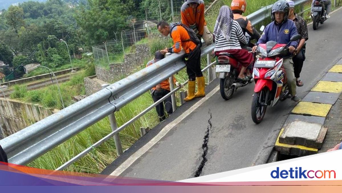 Awas! Jalan Khusus Motor di Batutulis Bogor Retak dan Alami Penurunan