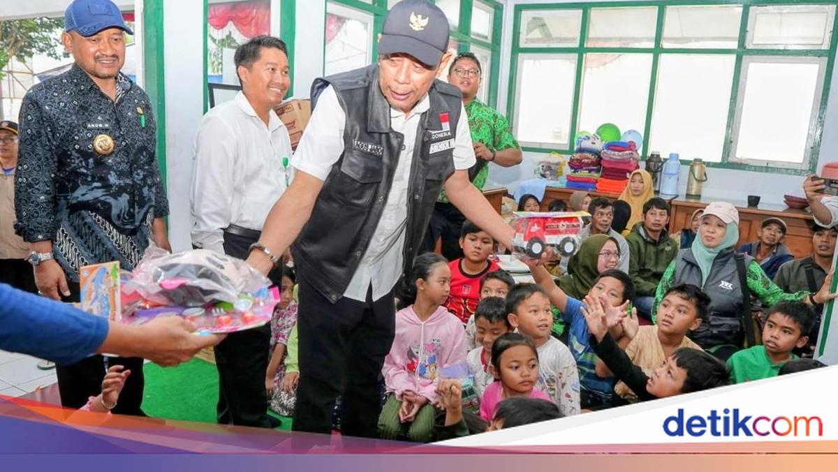 Wamensos Salurkan Bantuan Logistik-Santunan untuk Korban Banjir Pemalang