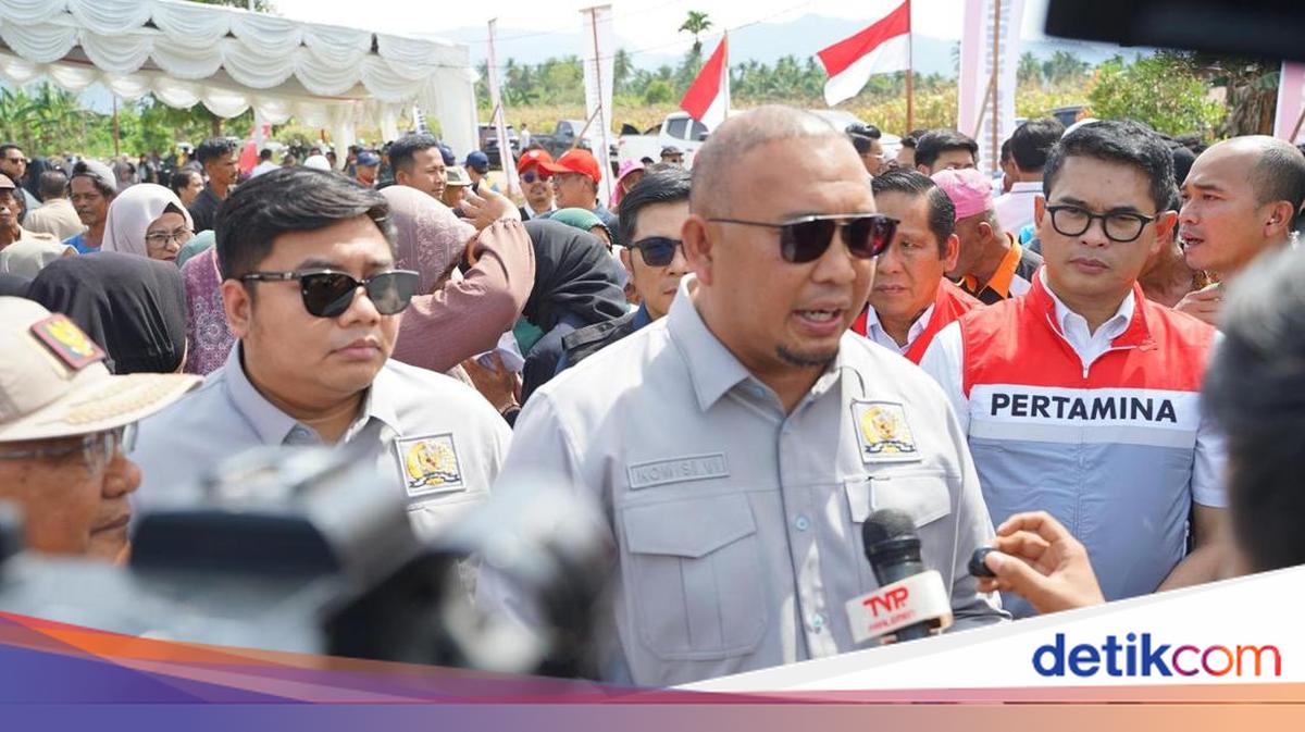 Andre Rosiade Apresiasi Dony Oskaria Bangun Ratusan Huntara Korban Bencana di Sumbar