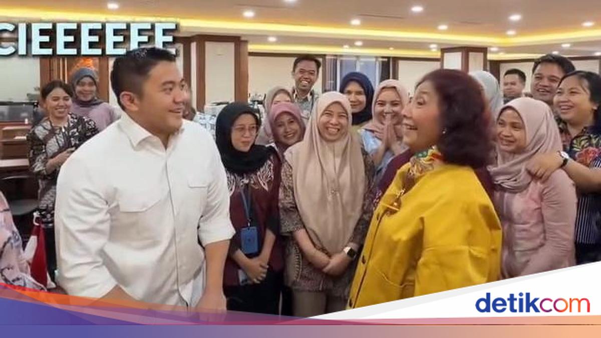 Momen Penuh Canda Susi Pudjiastuti Temui Seskab Teddy, Dibawain Cokelat