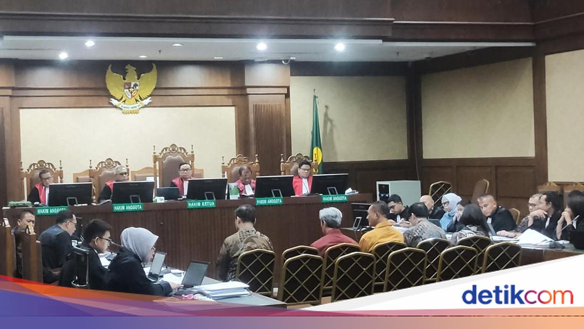 Feeling Eks Pejabat Era Nadiem Tak Enak soal Chromebook: Bisa Kena Gulung