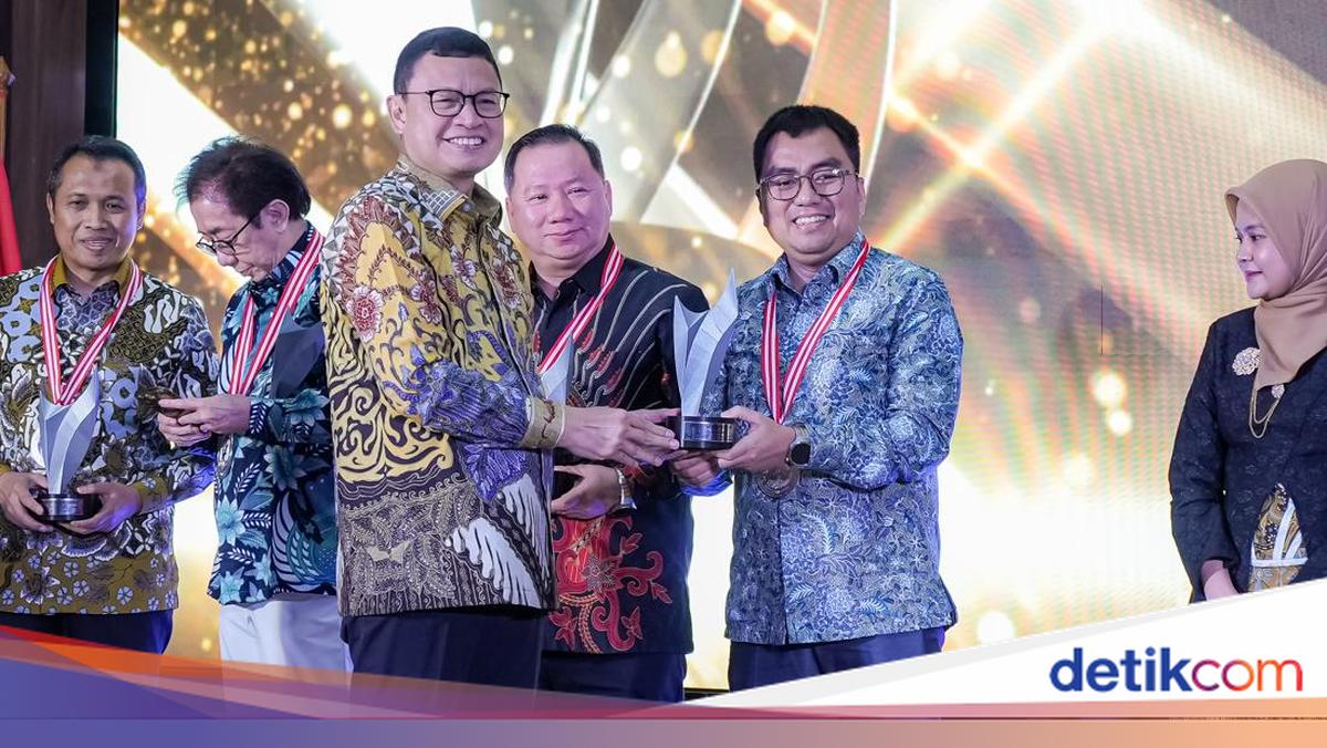 BPOM Anugerahi Nurhayati Subakat sebagai Pelopor Kosmetik Halal dan Aman