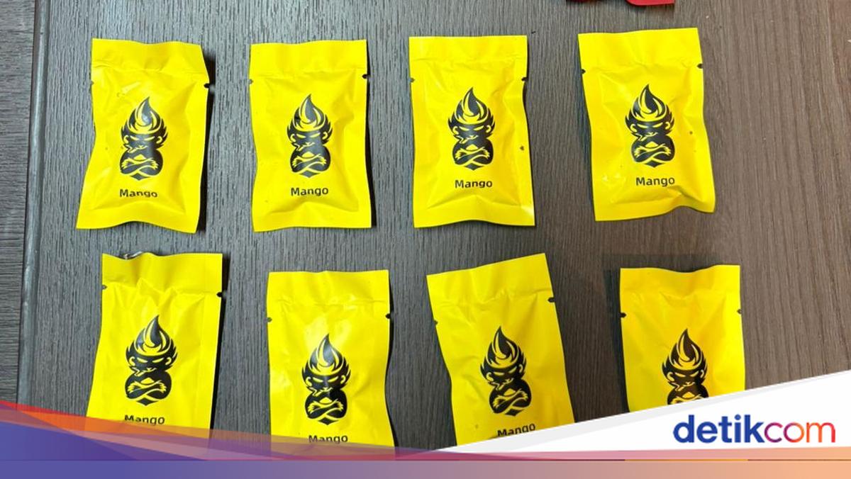 Lakukan Penyamaran, Bareskrim Tangkap 3 Pengedar Vape Etomidate di Jaksel