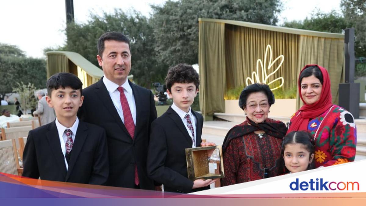 Megawati Ucapkan Selamat ke Pemenang Zayed Award 2026, Diajak Foto Bersama