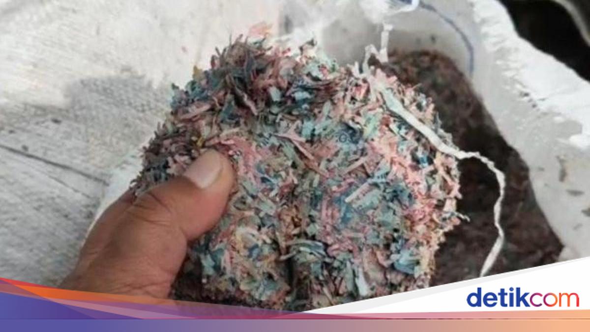 Polisi Usut Cacahan Mirip Uang di TPS Liar Bekasi, 21 Karung Disita