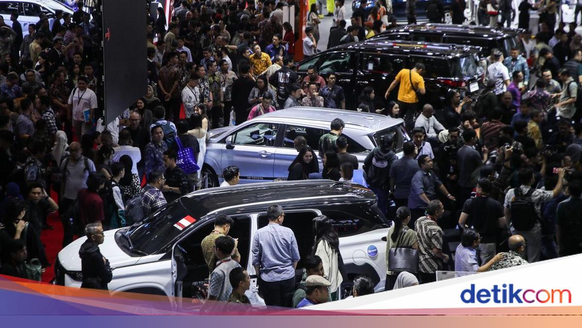 これは、2026 年 2 月にインドネシアで最も売れている車となり、Kijang Innova-BYD Atto 1 を上回りました。