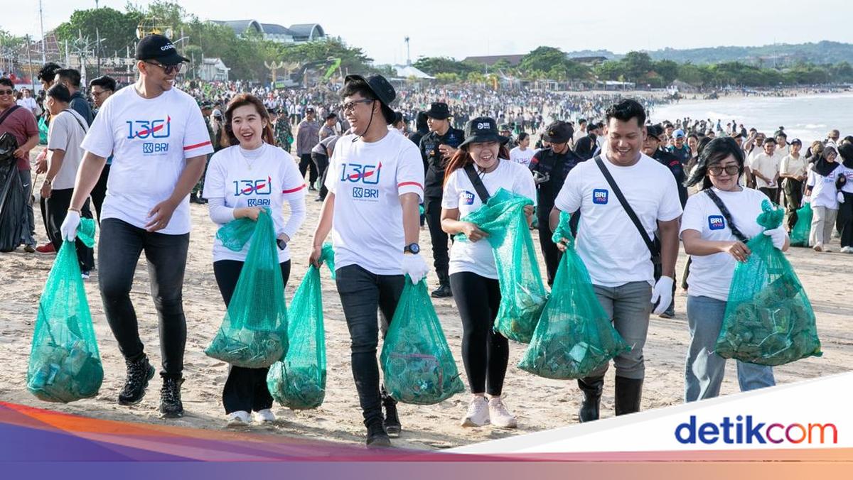 BRI Gelar Aksi Bersih Pantai Kedonganan Bali, Kumpulkan 931,16 Kg Sampah