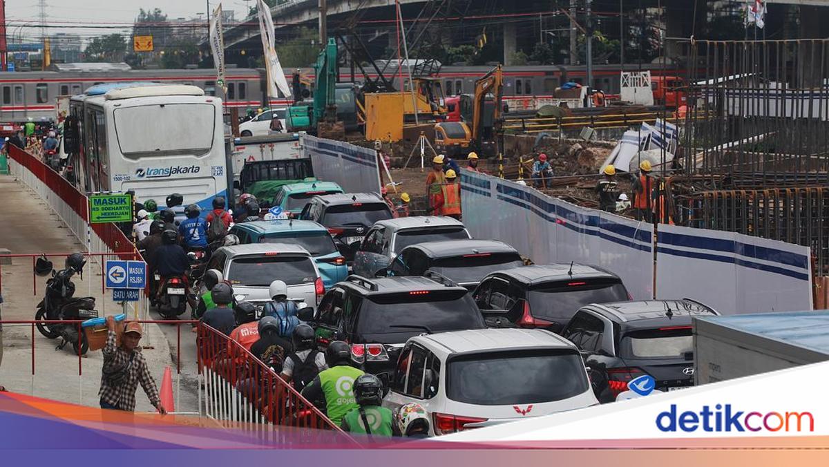 Proyek Flyover Latumenten Bikin Macet Parah, Pramono Minta Akses Jalan Dibuka