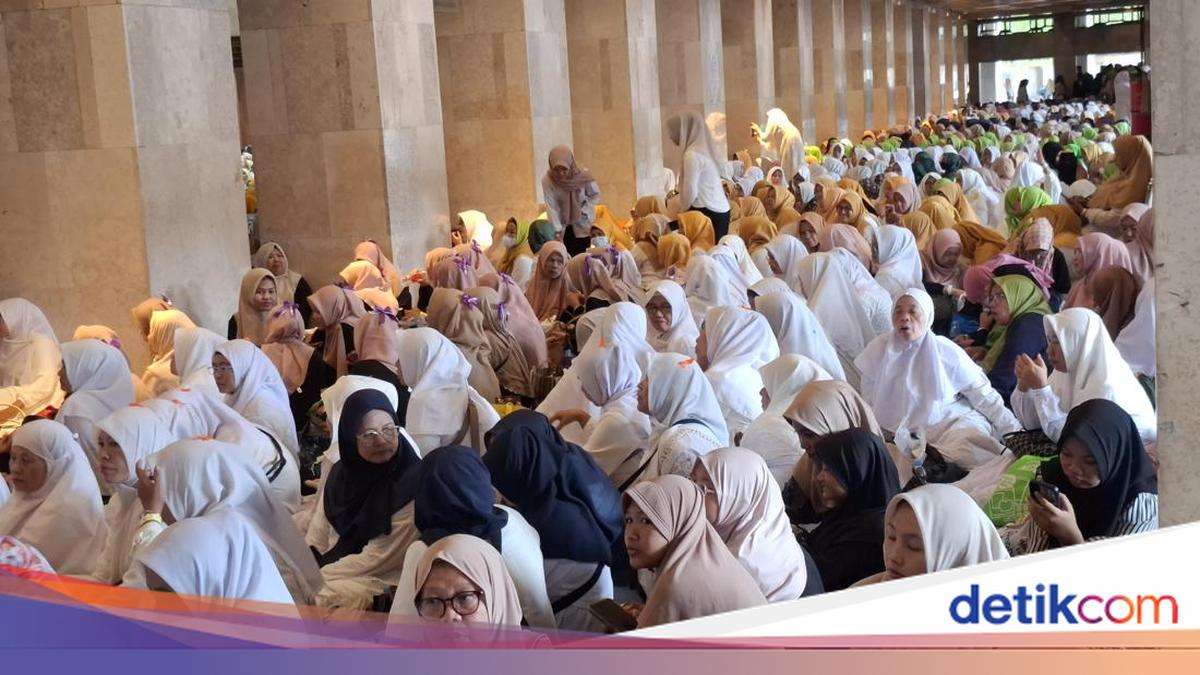 Hadiri Acara MUI, Ibu-ibu Pengajian Titip Doa dan Harapan untuk Presiden
