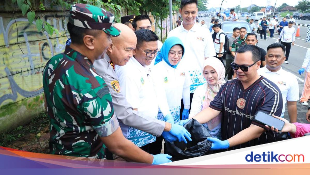 Gubernur dan Kapolda Banten Bersih-bersih Jalan Jelang Perayaan Hari Pers