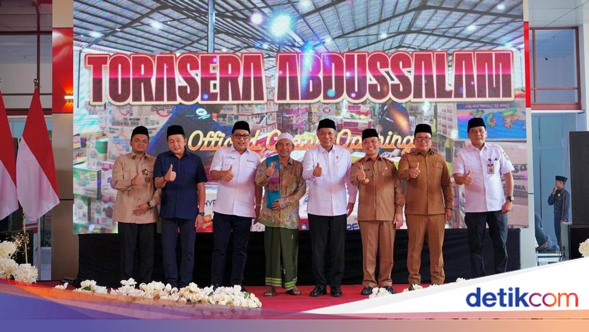 Menkop Resmikan TORASERA Jadi Pusat Distribusi Produk Kopdes Merah Putih
