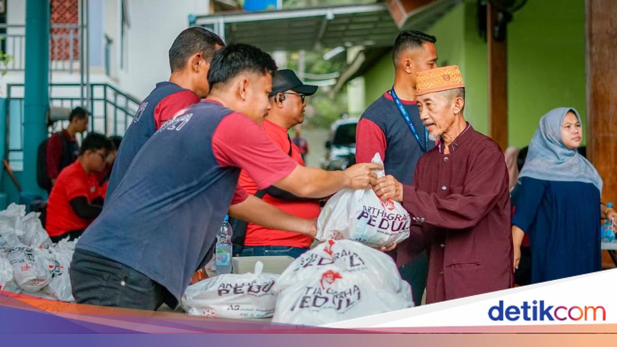 PWI Pusat & Artha Graha Gelar Baksos di Ponpes Nurul Ibad Jelang HPN 2026