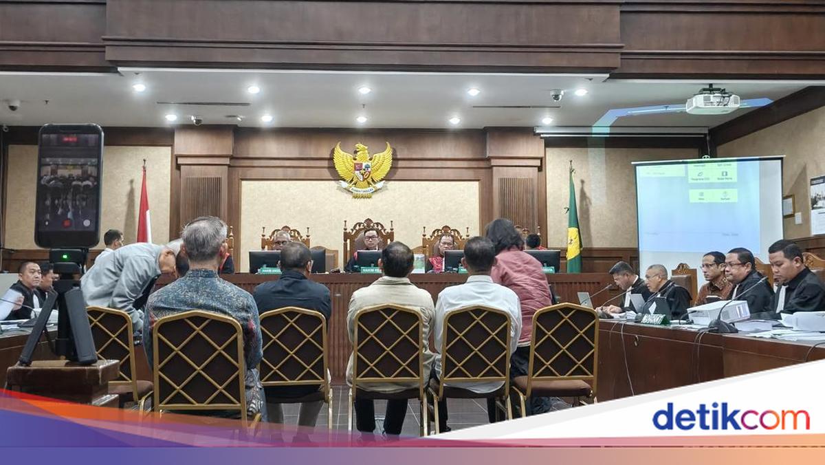 Saksi Chromebook Cerita Pengaruh Jurist Tan Eks Stafsus Nadiem: Saya Takut