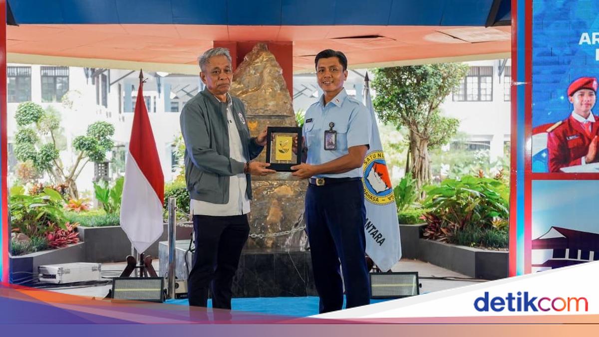 Wamensos Tekankan Pentingnya Pembentukan Karakter Siswa Sekolah Rakyat