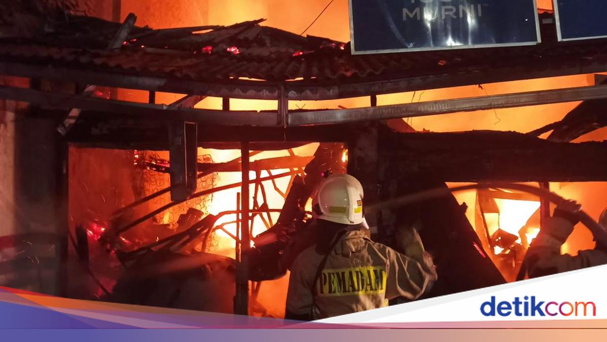 Kebakaran Hanguskan 16 Rumah di Bangka Jaksel, Kerugian Capai Rp 2,9 M