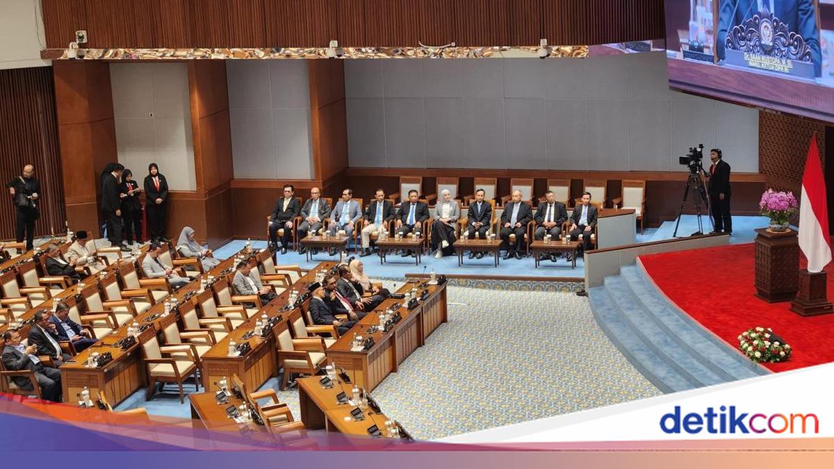 Paripurna DPR Setujui 10 Anggota Dewas BPJS Kesehatan-Ketenagakerjaan