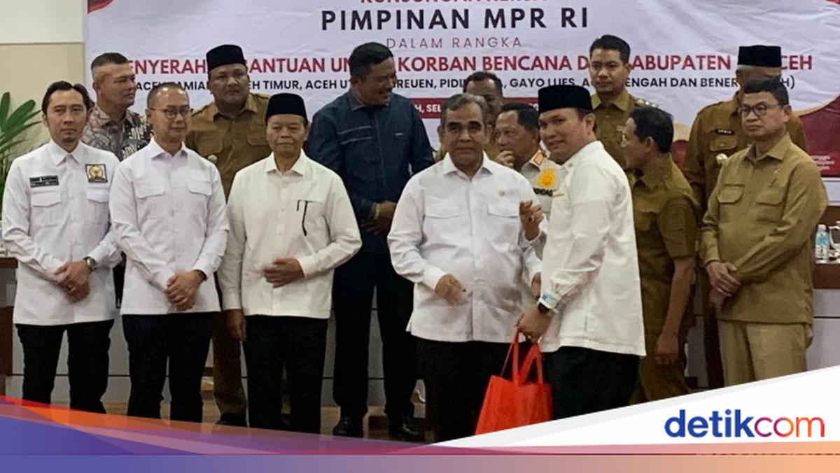 Kunjungi Aceh, Pimpinan MPR Salurkan 30 Ribu Paket Sembako dan Ibadah