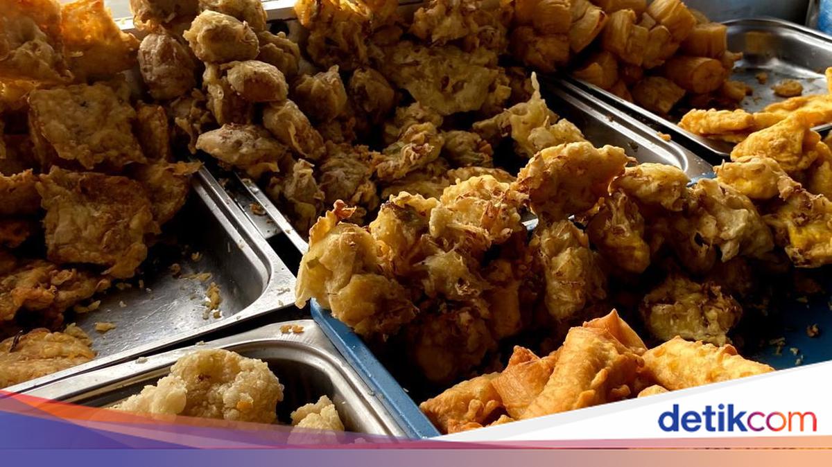 Gorengan menjadi kudapan favorit di Bandung, dengan konsumsi mencapai 404 juta potong per tahun, menghasilkan perputaran uang hingga Rp808 miliar.

Via @detikjabar_