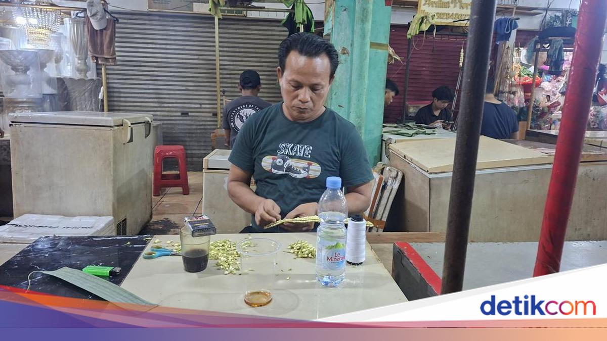 Sisi Lain Pasar Bunga Rawa Belong, Blok C Markas Perajin Bunga Melati