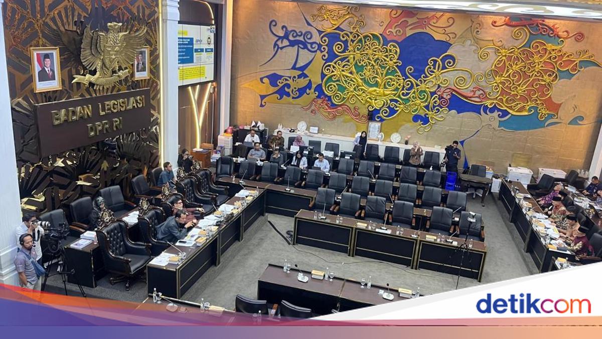 Rapat di DPR, Muncul Usulan Pangkas Kewenangan Dewas BP Keuangan Haji
