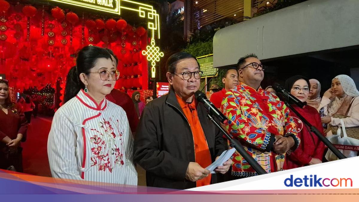 Pramono Buka Festival Imlek 2026 di Bundaran HI: Jakarta Kota Semua Agama