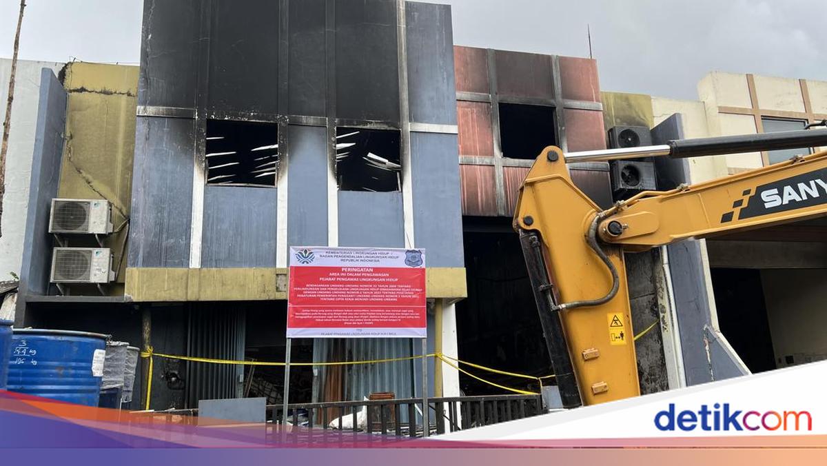 Gudang Pestisida Terbakar di Tangsel, Polisi Garis Area dan Cemaran Sungai Cisadane