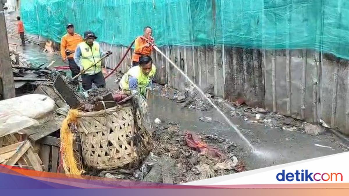 Pemkot Bogor Gandeng TNI dan Polri Bersihkan Lapak PKL di Surya Kencana