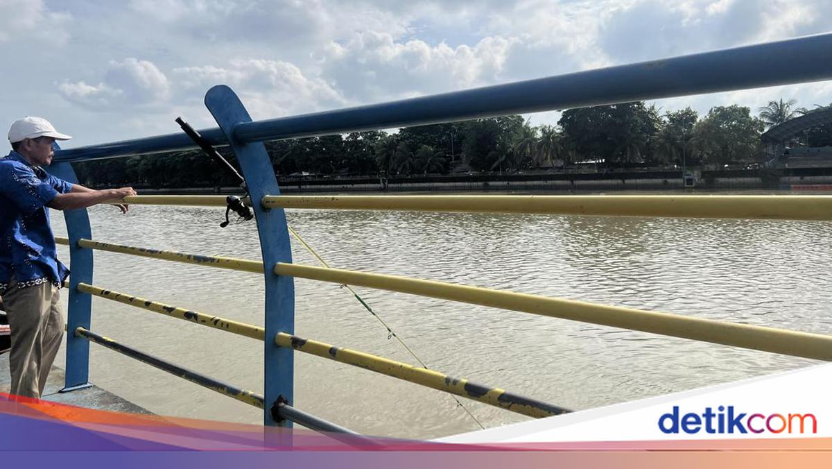 Cerita Warga Makan Ikan Sungai Cisadane yang Tercemar: Ada Bau-bau Solar