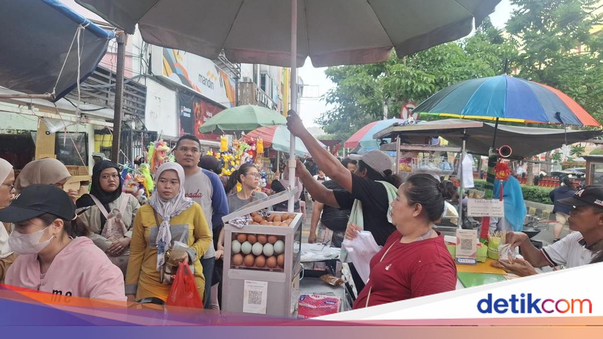 Tak Kapok, PKL dan Parkir Liar Penuhi Trotoar Glodok Lagi Usai Ditertibkan