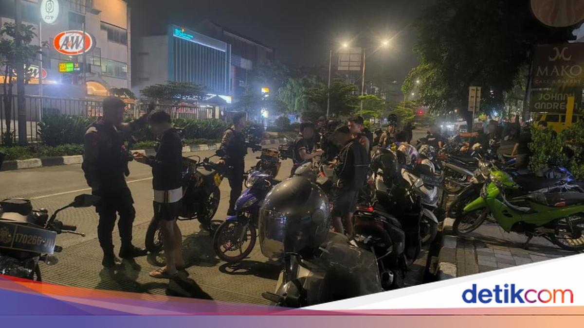 Brimob Polda Metro-Polres Jaktim Gagalkan Balap Liar di Rawamangun