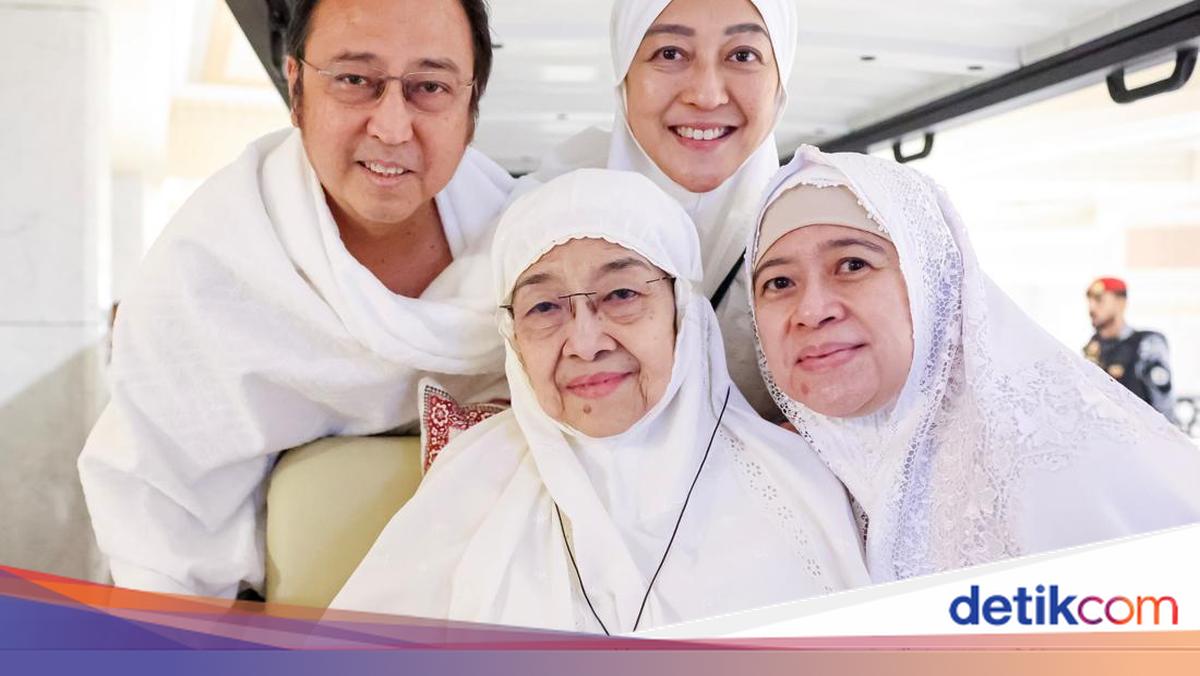 Megawati Berdoa di Tanah Suci Agar Dijauhkan dari Fitnah dan Orang Dengki