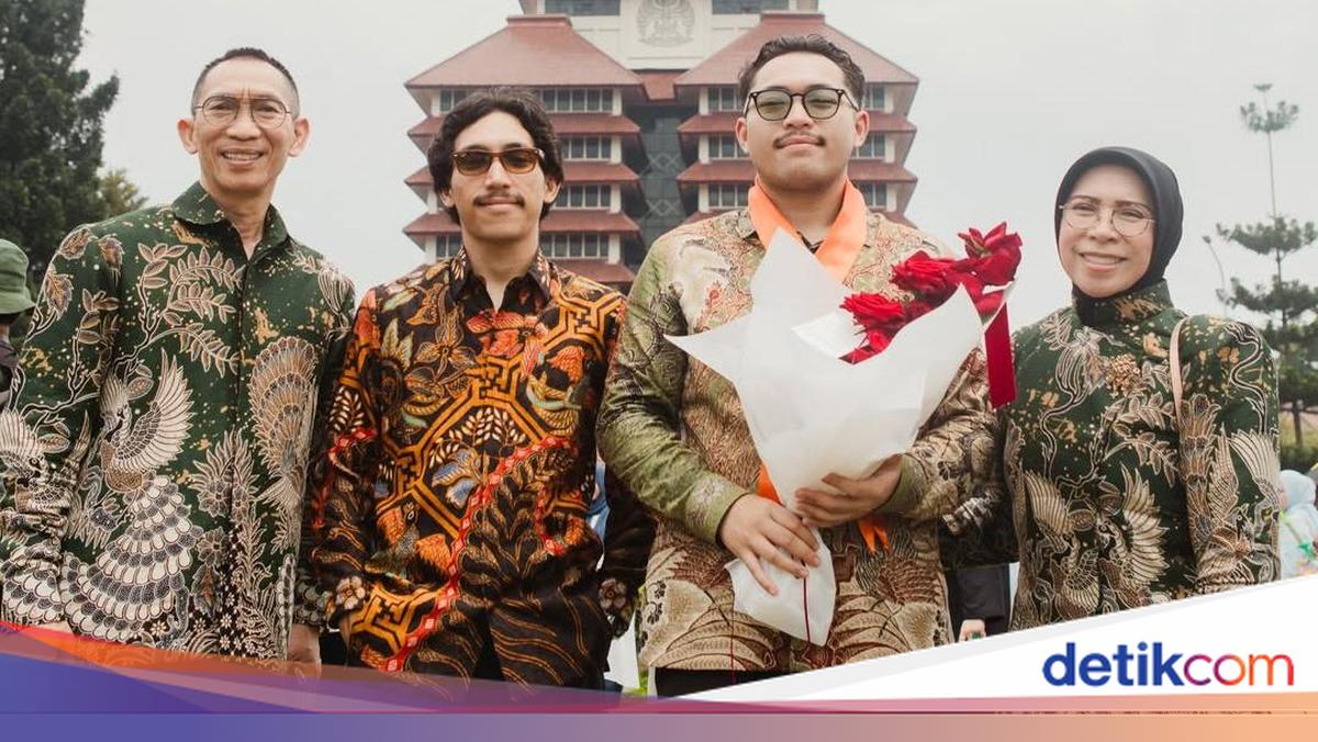 Ungkapan Bahagia dan Doa Melly Goeslaw Temani Pria Bernama Hoed Wisuda S1