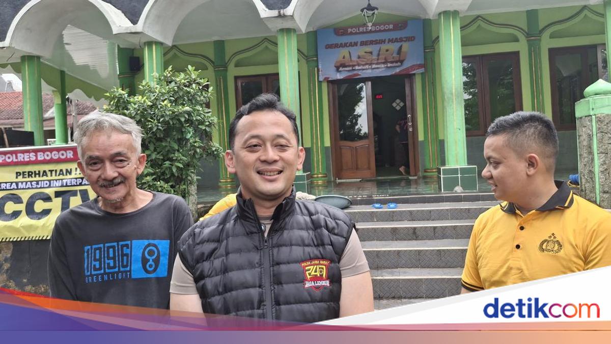 Cegah Kriminalitas, Kapolres Bagi-bagi CCTV ke Masjid Jelang Ramadan di Bogor